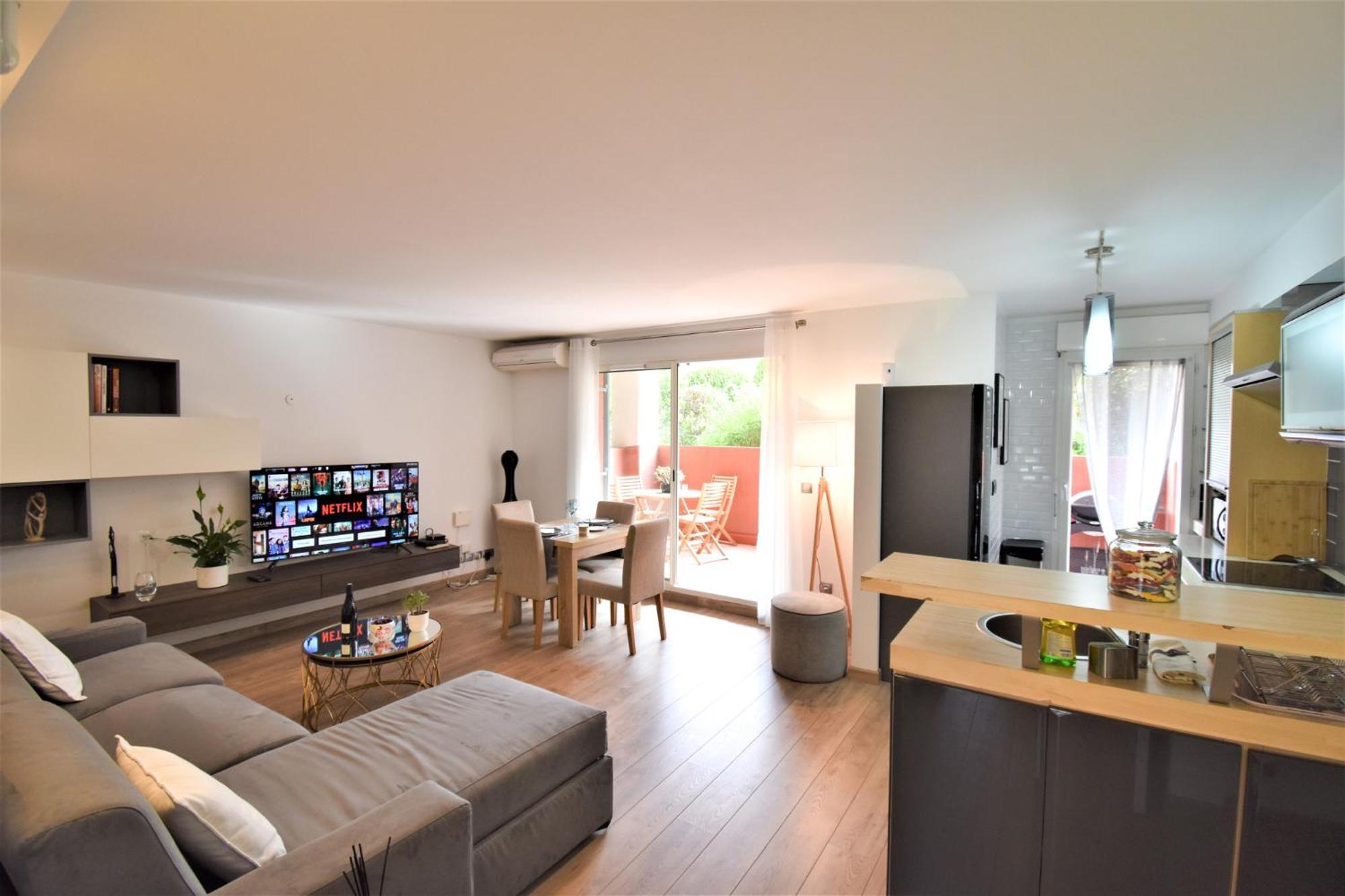Apartamento Le Cap Soleil -Standing - Piscine Collective Et Parking Prive Rocabruna Exterior foto